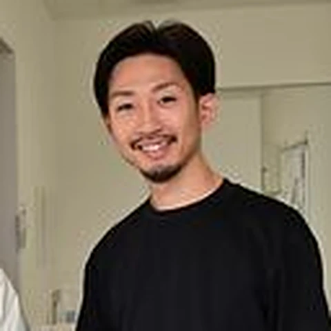 株式会社AKARIO 取締役 橋本 峻邦