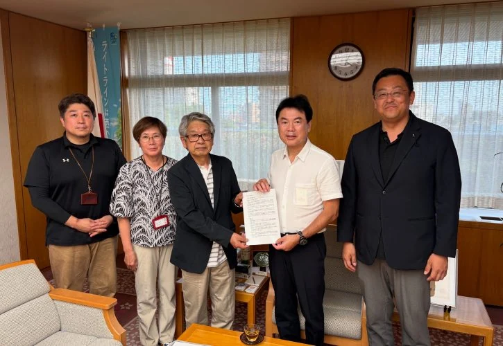 宇都宮市への活動報告・要望書の提出