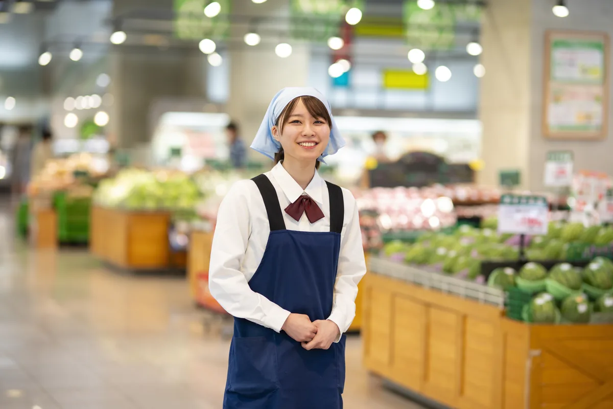 売場で働くスタッフ