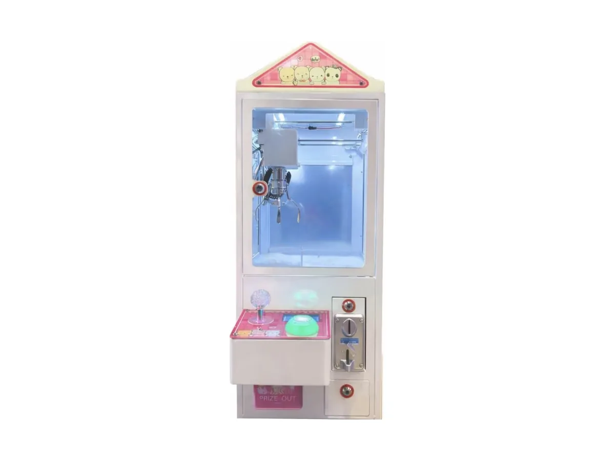 小型のクレーンゲーム機
