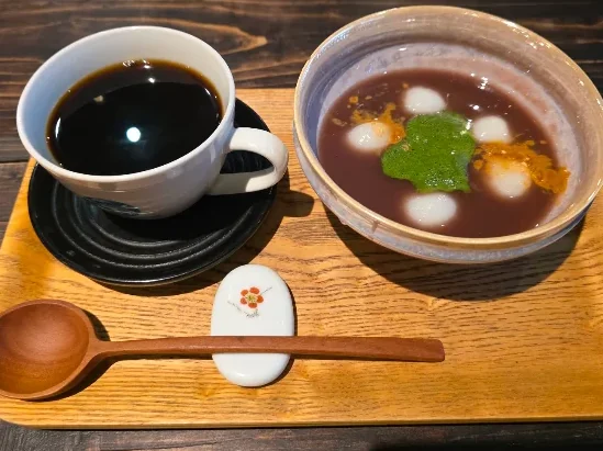 コーヒーとぜんざいのセット