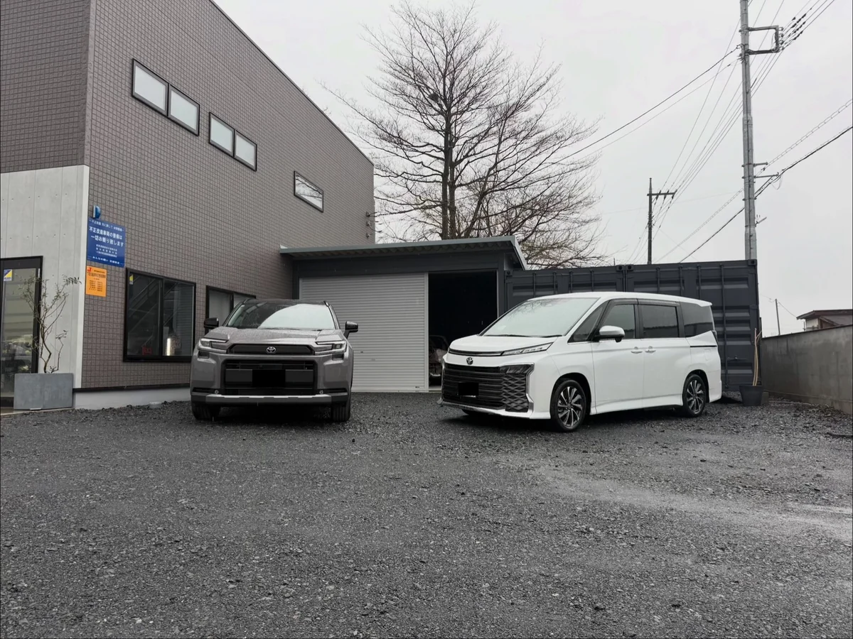 下地処理を行う施工の様子｜株式会社ray