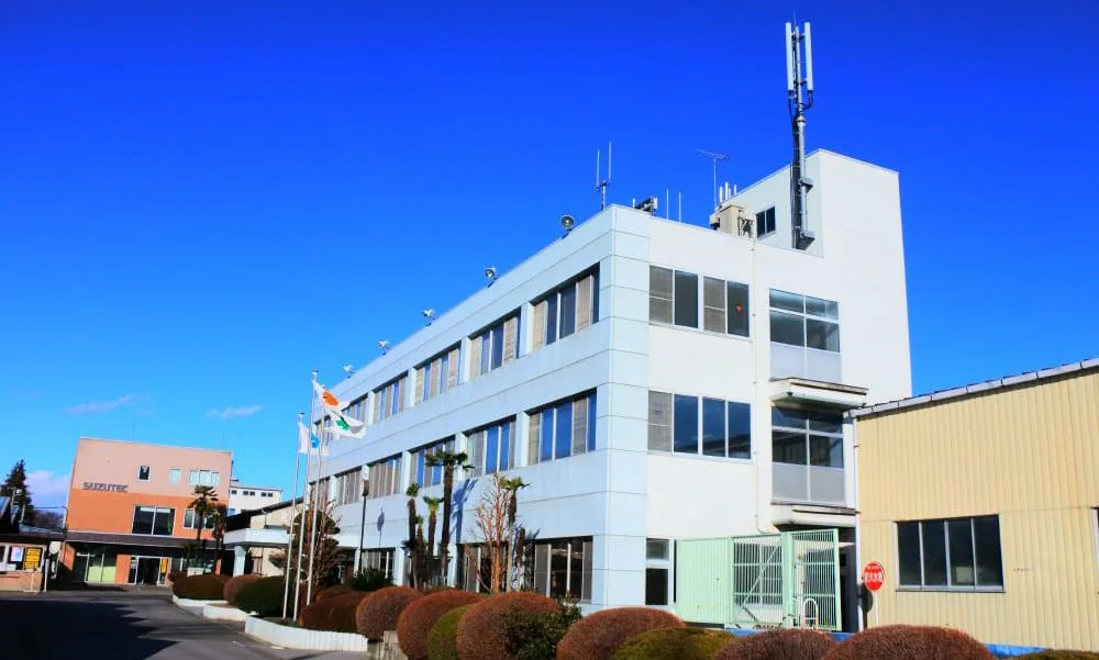 宇都宮市平出工業団地にあるスズテックの本社・工場