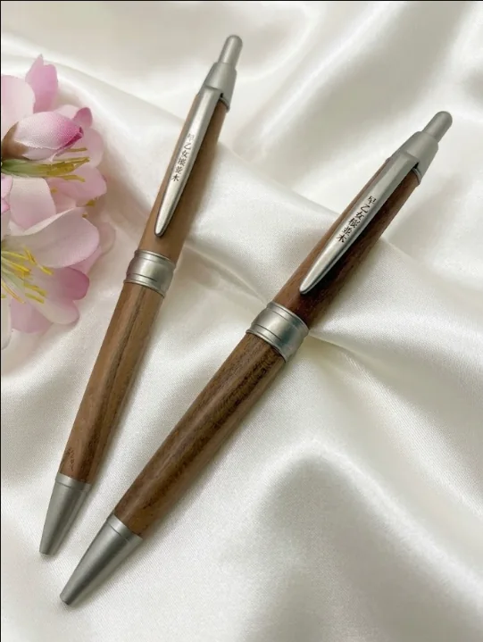 早乙女桜並木の古木を使ったボールペンとシャープペン